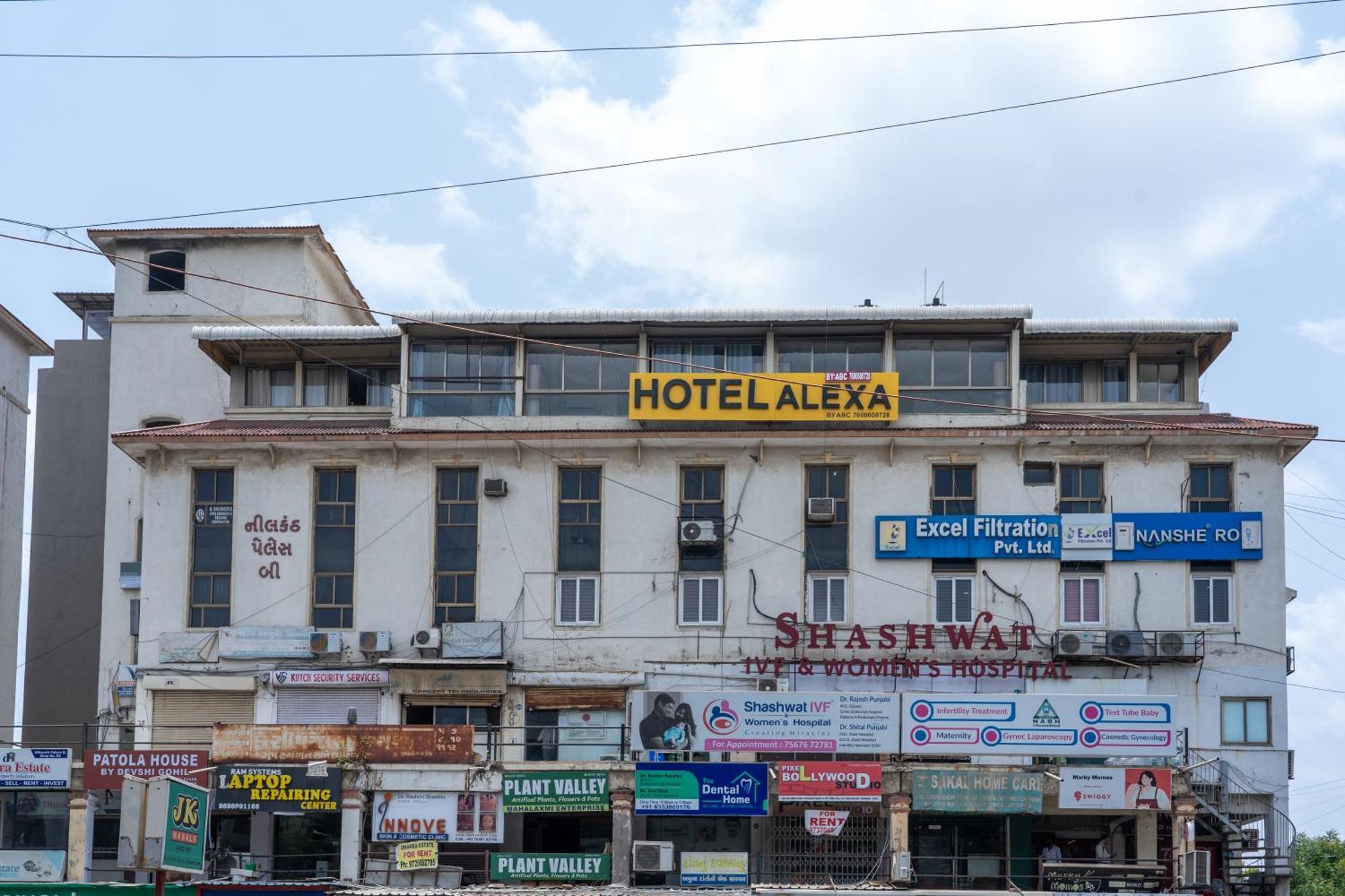 Hotel Alexa By Abc Ahmedabad Ngoại thất bức ảnh